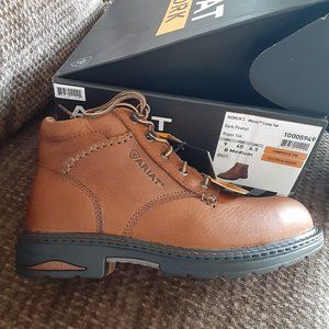 New Ariat Women's composite toe boots. Size 9